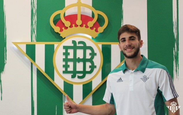 El Elche ultima la cesión de Redru, lateral del Real Betis

