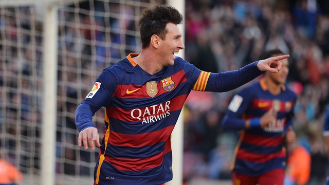 El Barça no falla en El Molinón y se distancia en la lucha por el título