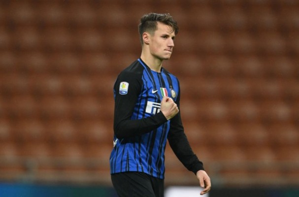 El Valencia sigue al joven delantero del Inter, Andrea Pinamonti