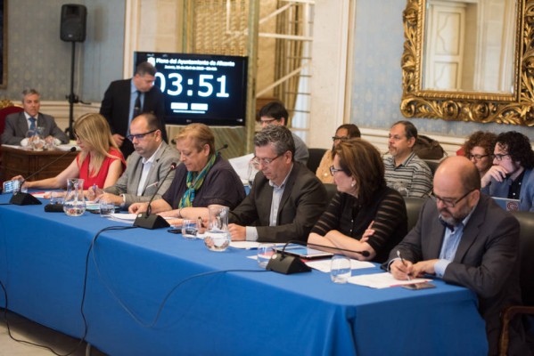El PSOE de Alicante aplica el acuerdo de su ejecutiva y zanja la disputa del reparto de sueldos
