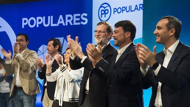 Rajoy defiende pactos sobre el agua y la financiación y que gobierne la lista más votada