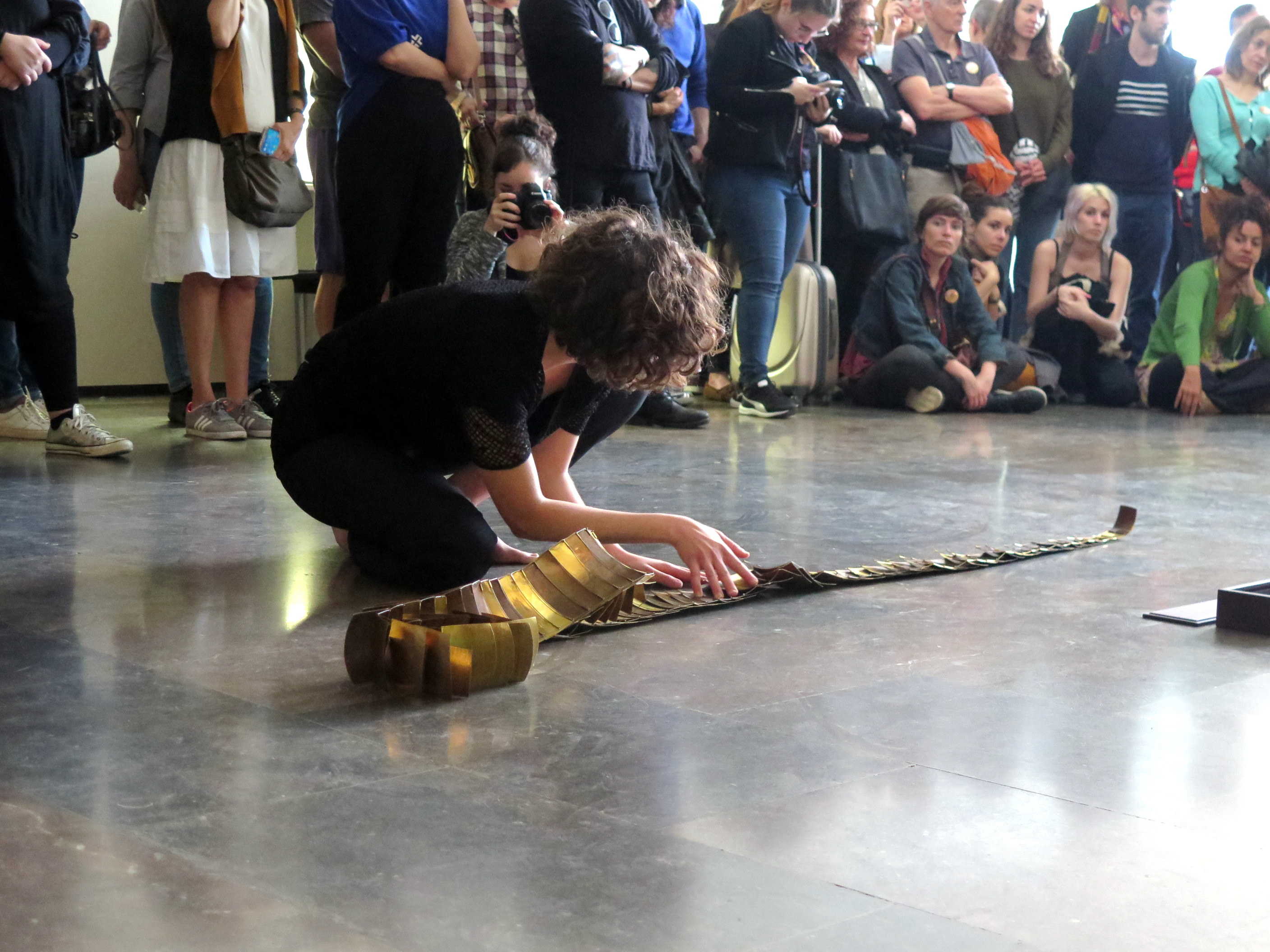 Joieria contemporània, art per dialogar amb el cos