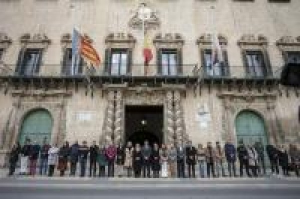 Nueva Economía Fórum pide disculpas por las palabras del presentador de Oltra