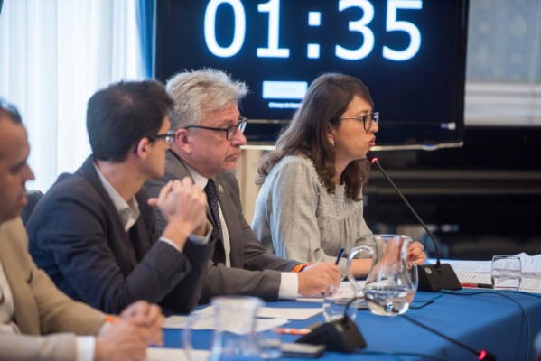 Cs insta al PP a convocar la comisión de vigilancia de la contratación tras excluir a la oposición