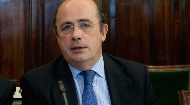 Ignacio Gil Lázaro, diputado del Congreso durante 33 años, abandona el PP