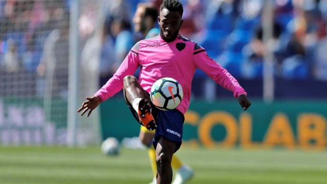  Fahad debuta en LaLiga con el Levante