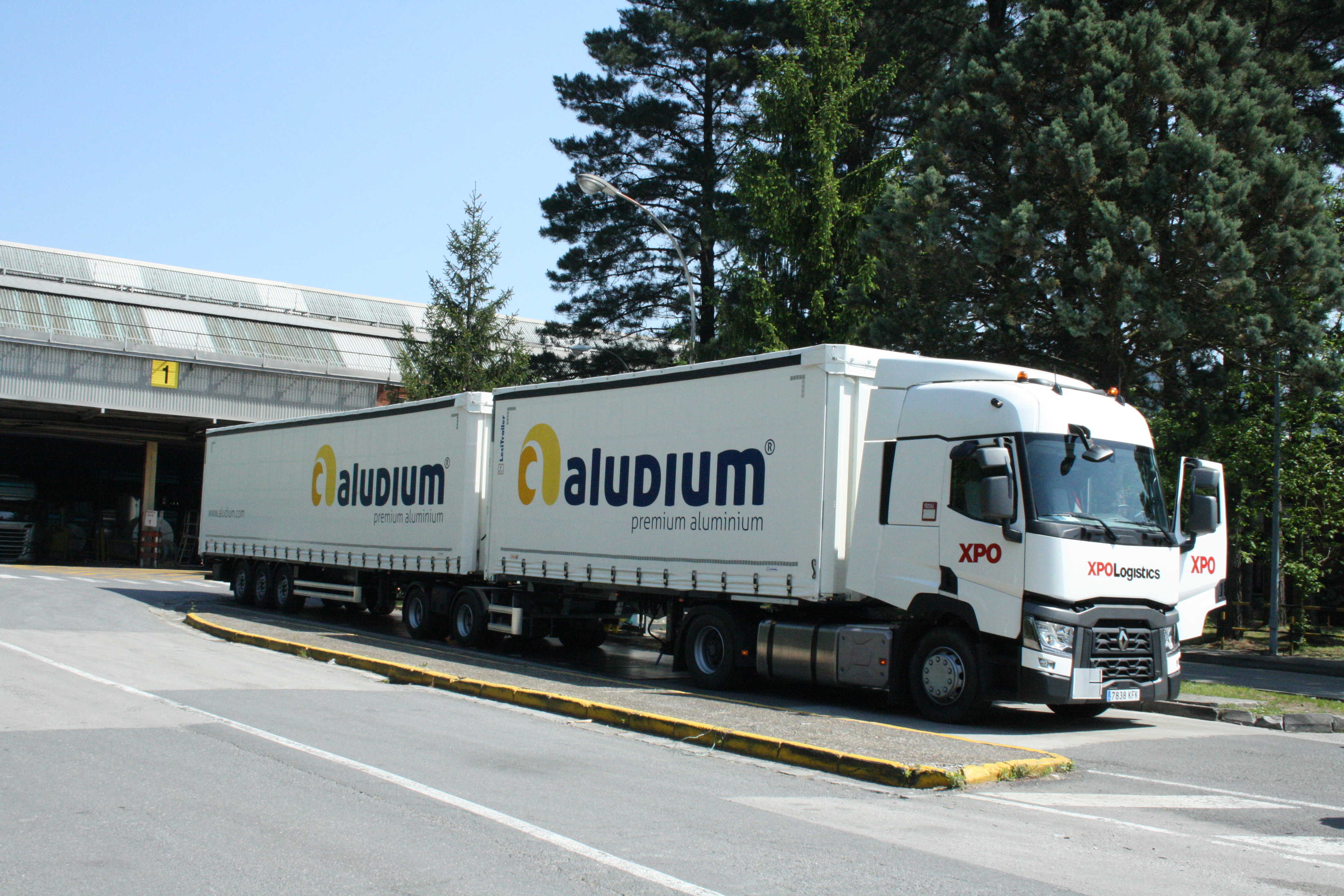 El primer megacamión de Aludium ha comenzado a funcionar este mes. Foto: ALUDIUM - 