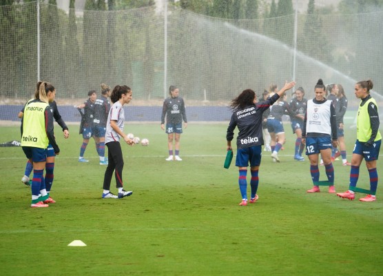 Las mejores imágenes del derbi femenino (Fotos: Eduardo Manzana)