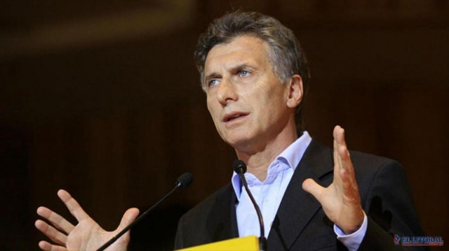 Macri negocia con FMI acuerdo de 