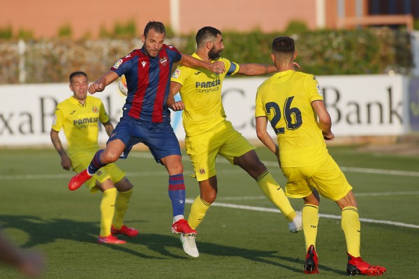 Villarreal y Levante se reencuentran en pretemporada. (Fotos: Carme Ripollès)