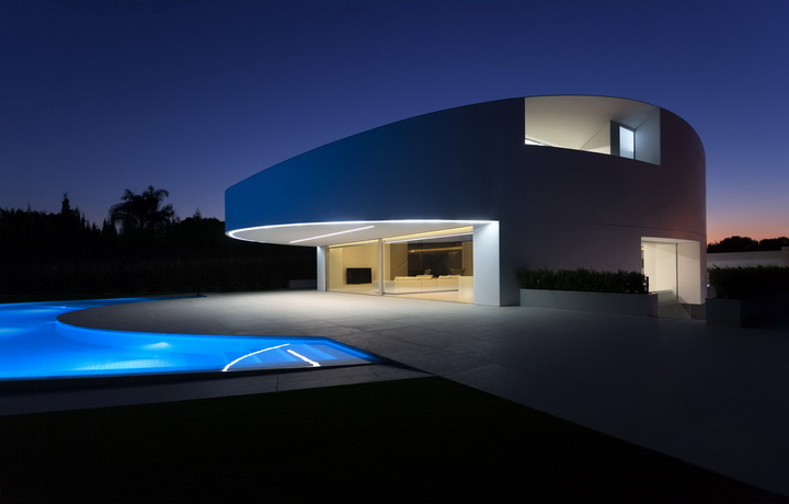 Fran Silvestre, el premiado arquitecto valenciano que amaestra la luz
