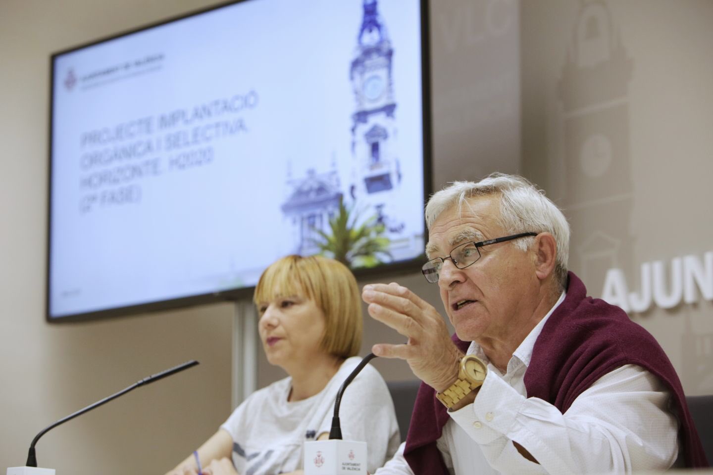 Pilar Soriano y Joan Ribó, este miércoles, en el Ayuntamiento de València. Foto: AYTO. DE VLC. - 
