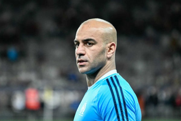 Abdennour quiere seguir en el Marsella y espera dar la vuelta a su situación