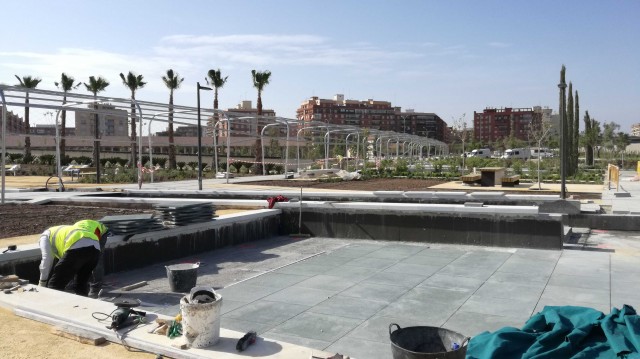 Parque Central recurre a granito de Extremadura para acabar antes del 31 de julio