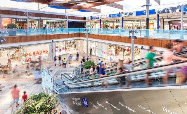 Castellana Properties formaliza la compra del centro comercial Habaneras por 80,6 millones