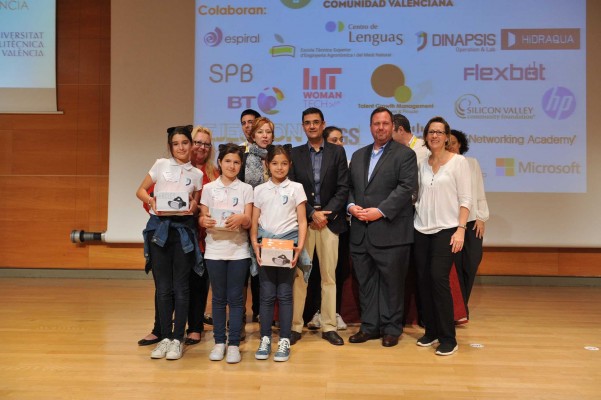Dinapsis obtiene cuatro reconocimientos durante la final regional Technovation Challenge 2018 