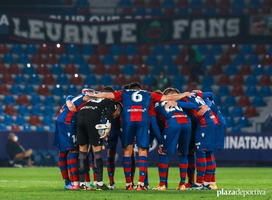 Las mejores imágenes de la histórica semifinal de Copa del Rey en el Ciutat de València (Fotos: Carla Cortés)