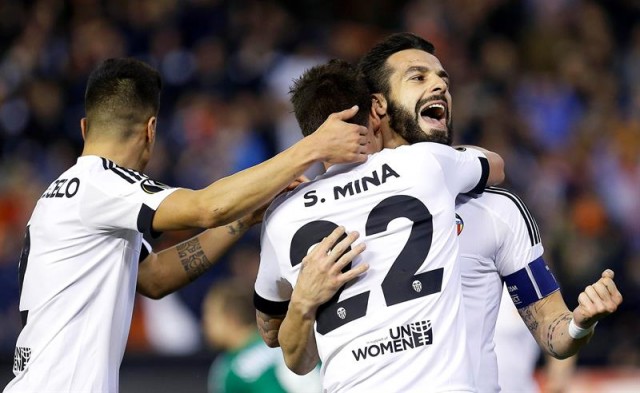 El Valencia arrasa al Rapid y sentencia el pase a octavos