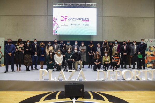 Presentación de la 2ª edición de la Guía del Deporte Femenino de Valencia - Plaza Deportiva (Fotos: Eduardo Manzana)