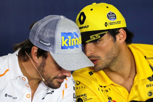 Alonso y Sainz acaparan todas las emociones de los seguidores en Montmeló