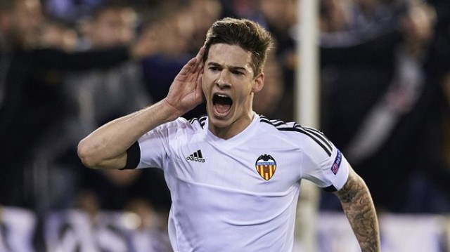 Una actuación estelar de Santi Mina conduce al Valencia CF a octavos