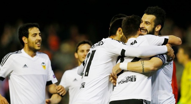 Goleada, sonrisas, moral y cautela