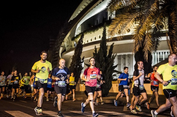 RUNNING | Renfe te ofrece un descuento del 30% para viajar a Valencia a correr la 15k Nocturna