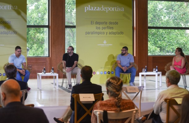 Jornada sobre deporte para personas con discapacidad (Fotos: EDUARDO MANZANA)