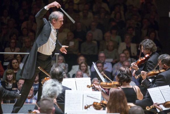 Una avalancha de conciertos de piano enmarca la despedida definitiva de Yaron Traub