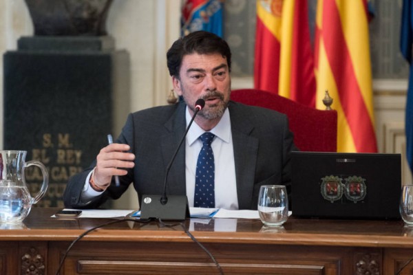 Cs insta a Barcala a que “convoque ya la comisión de vigilancia de la contrata de la limpieza”