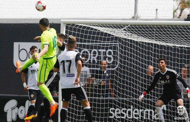 El VCF Mestalla cae en el último partido de Liga contra el CF Badalona 