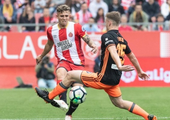 Pablo Maffeo abandona el Girona y firma por el Stuttgart hasta 2023
