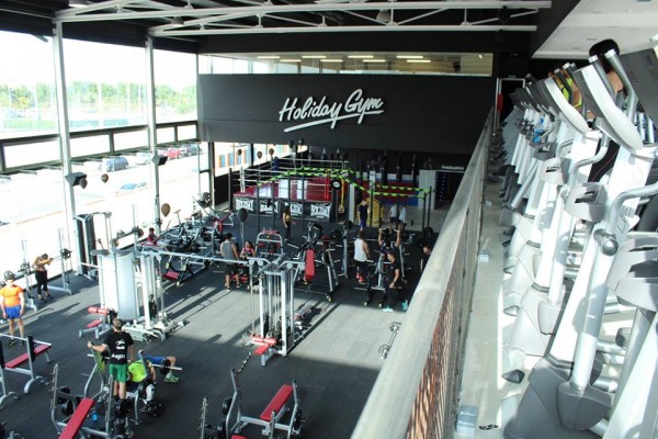 La cadena de gimnasios Holiday Gym se instala en Elche y crea 40 puestos de empleo