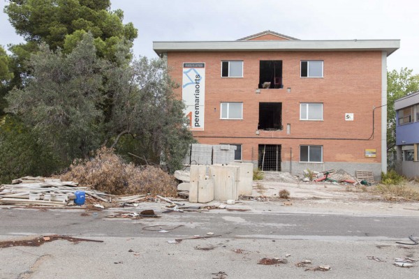 El Consell no descarta derribar el antiguo edificio del Pere Maria a la espera del estudio del forjado