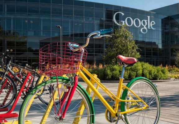 El Sabadell lleva a dos estudiantes de EDEM y la UA a un programa de innovación en Silicon Valley