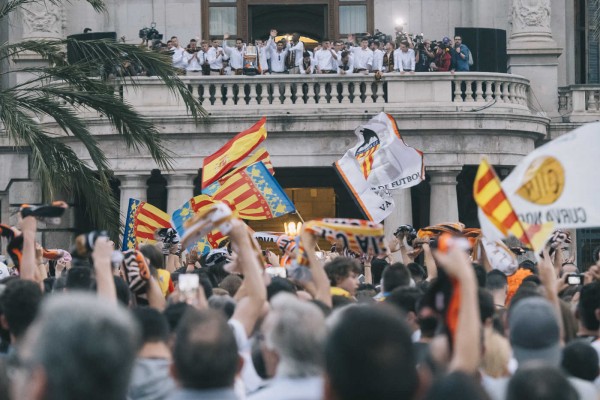 Fin de fiesta del Valencia CF, campeón de la Copa del Rey (Fotos: KIKE TABERNER)