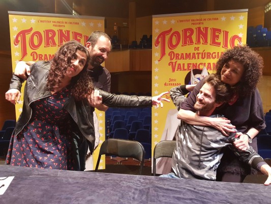 Josi Alvarado i Pascual Carbonell rinyen per la glòria literària