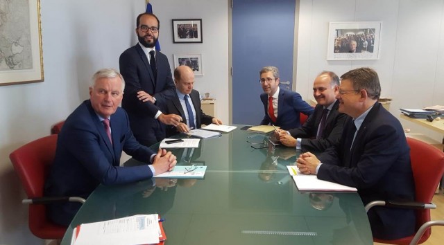 El negociador de la UE en el Brexit visitará Alicante en otoño para 'apaciguar' a los residentes británicos 