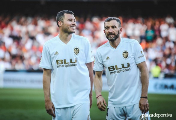 Las mejores imágenes del partido de leyendas por el Centenario del Valencia CF (Fotos: Carla Cortés)