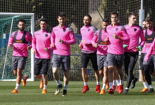 La plantilla del Levante, pendiente de un amistoso la próxima semana para iniciar las vacaciones