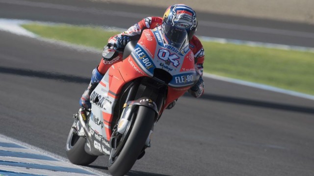 Dovizioso celebra la renovación con el mejor tiempo