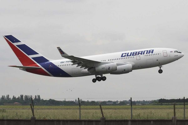 Se estrella un avión de Cubana de Aviación poco después de despegar de La Habana