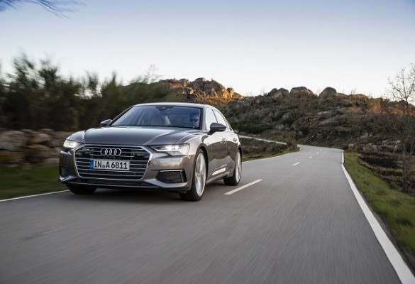 El nuevo Audi A6 llega al mercado con motores electrificados y hasta 39 ayudas de conducción

