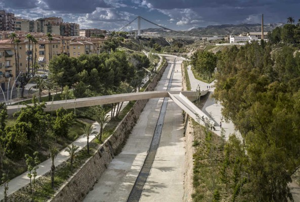 Elche tendrá que abonar a Los Serranos 600.000 euros por la obra del Valle Trenzado