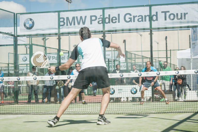 Nace en València el primer laboratorio para la acreditación de palas de pádel