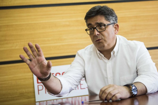 El PSPV pide aparcar las 