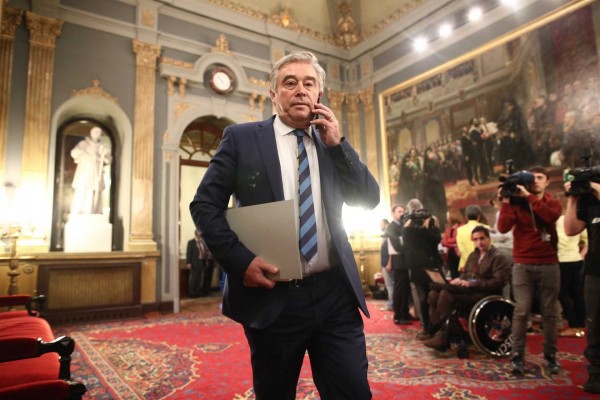 El PP cierra filas con Agramunt, que seguirá en el Senado
