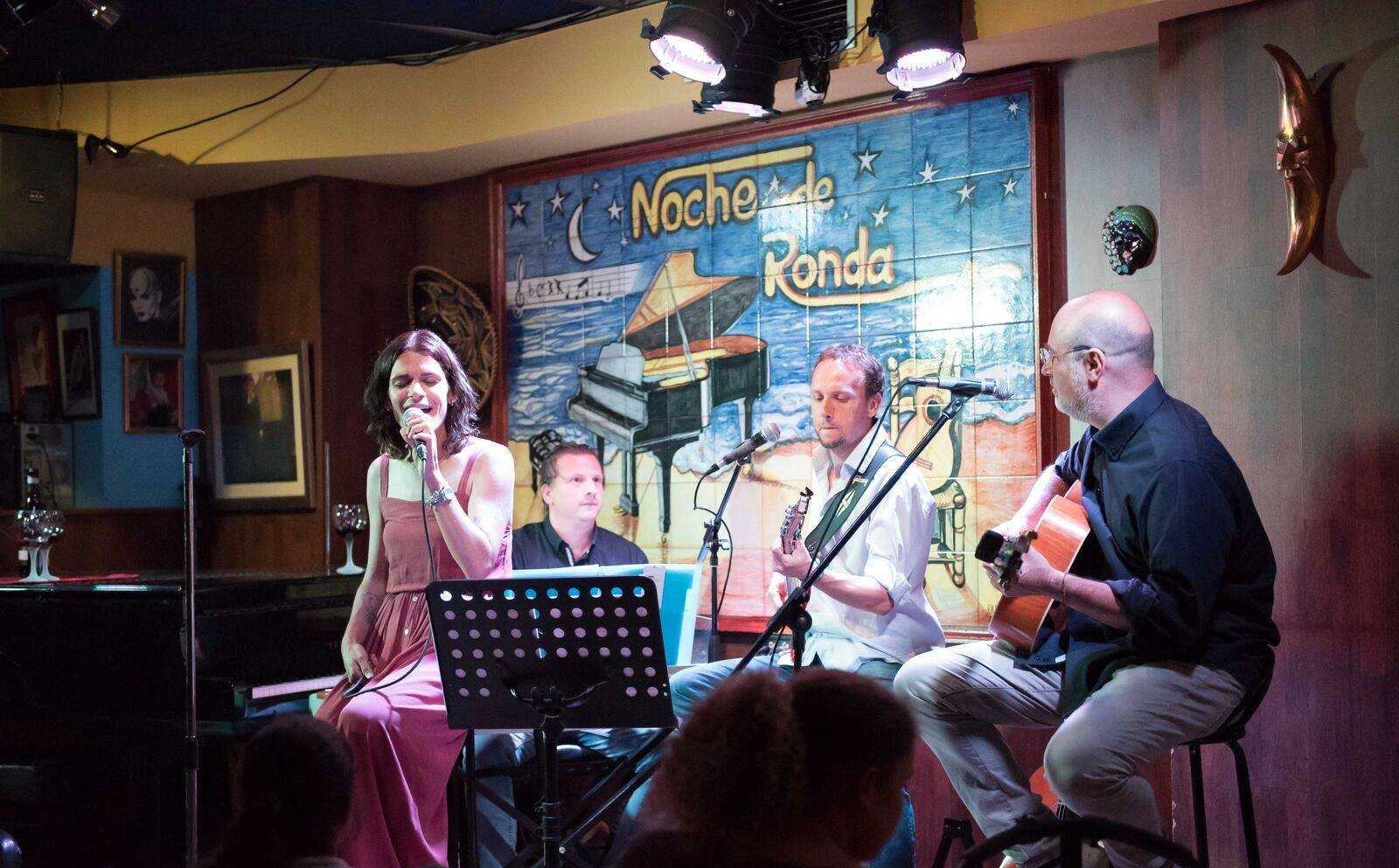 'Requena y... ¡Acción!' ultima su V edición con música, talleres y danza aérea 