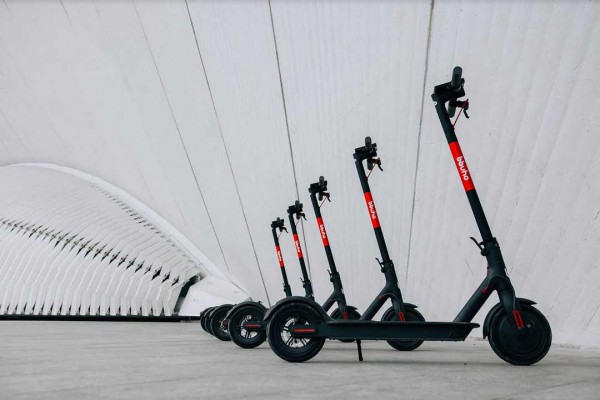 La empresa Bbuho desplegará la primera red de patinetes eléctricos de alquiler de València