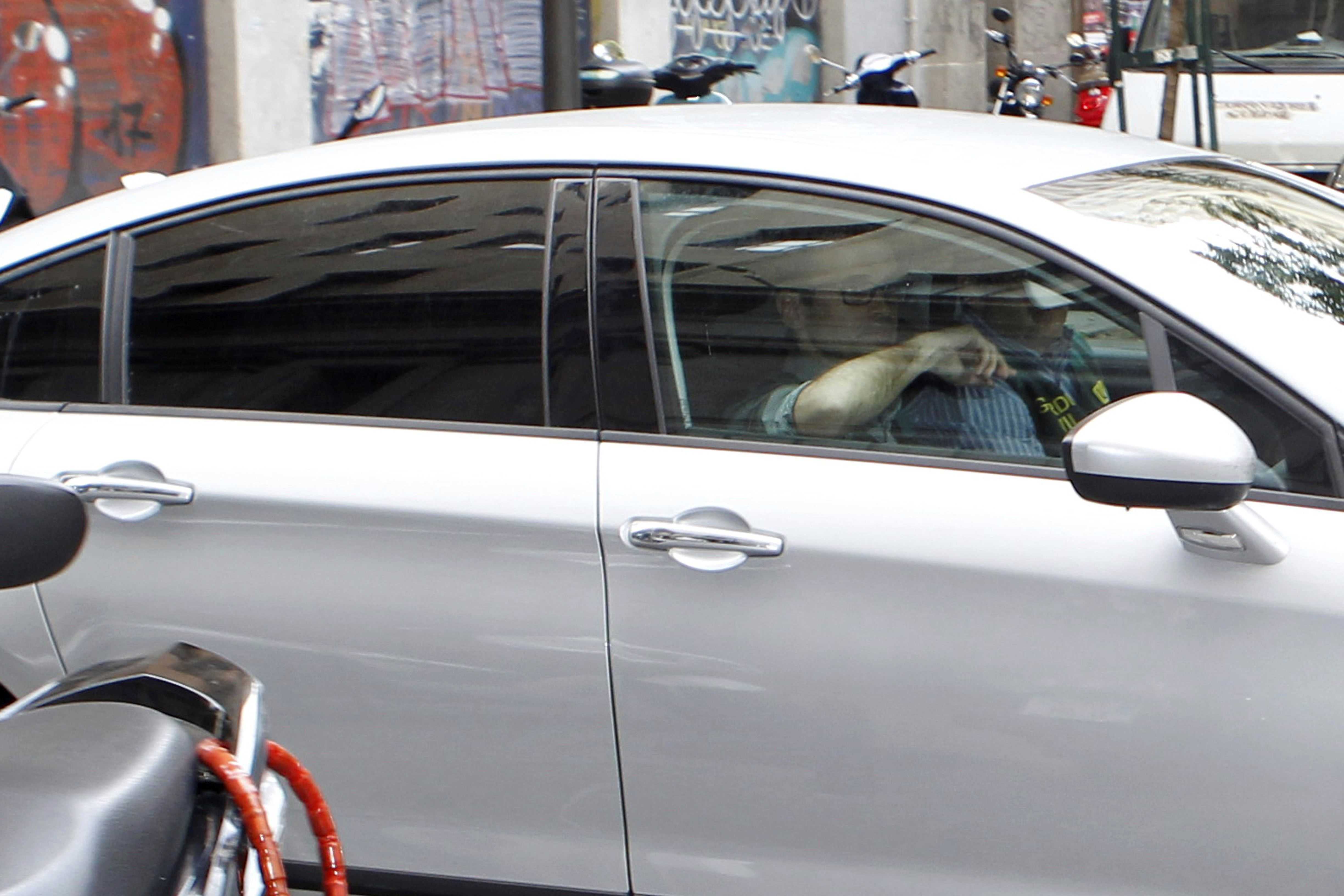 La UCO traslada a Zaplana a su despacho en Telefónica tras registrar otras dependencias 